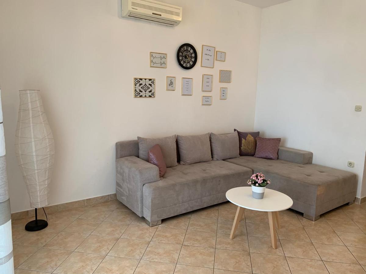 Omis Relaxing Sea Lounge Leilighet Marusici  Eksteriør bilde